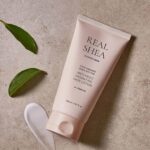 Лосьон для волос Rated Green Cold Pressed Shea Butter Anti-Frizz Hair Lotion — изображение 2
